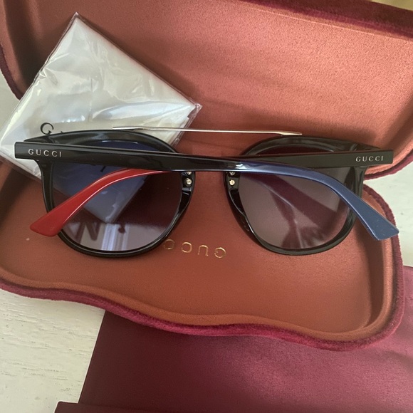🔥Brand new Gucci sunglasses🕶👋🏻🔥 - Picture 5 of 14